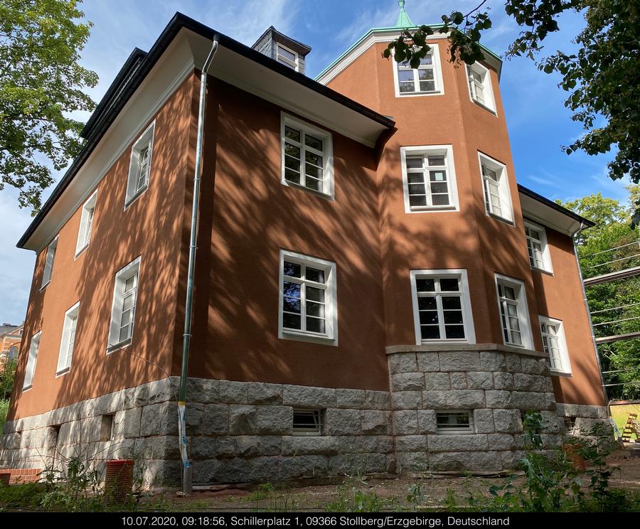 Erneuerung der denkmalgeschützten Fassade an einer Villa in Stollberg